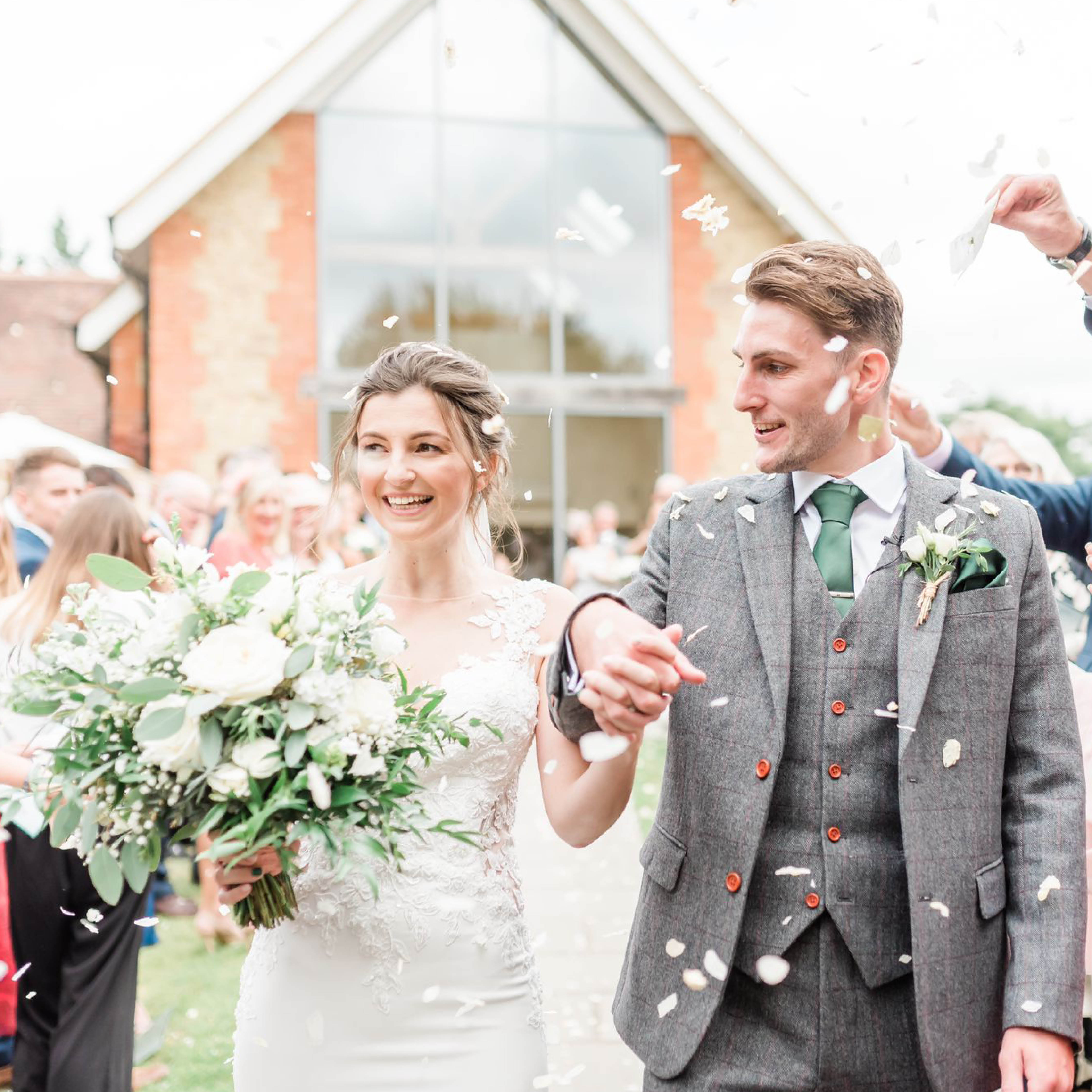 Millbridge court real weddings, Surrey wedding confetti