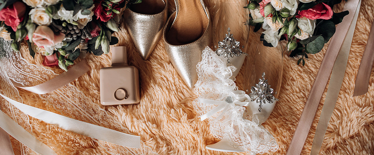 How to Pick the Perfect Accessories for Your Wedding