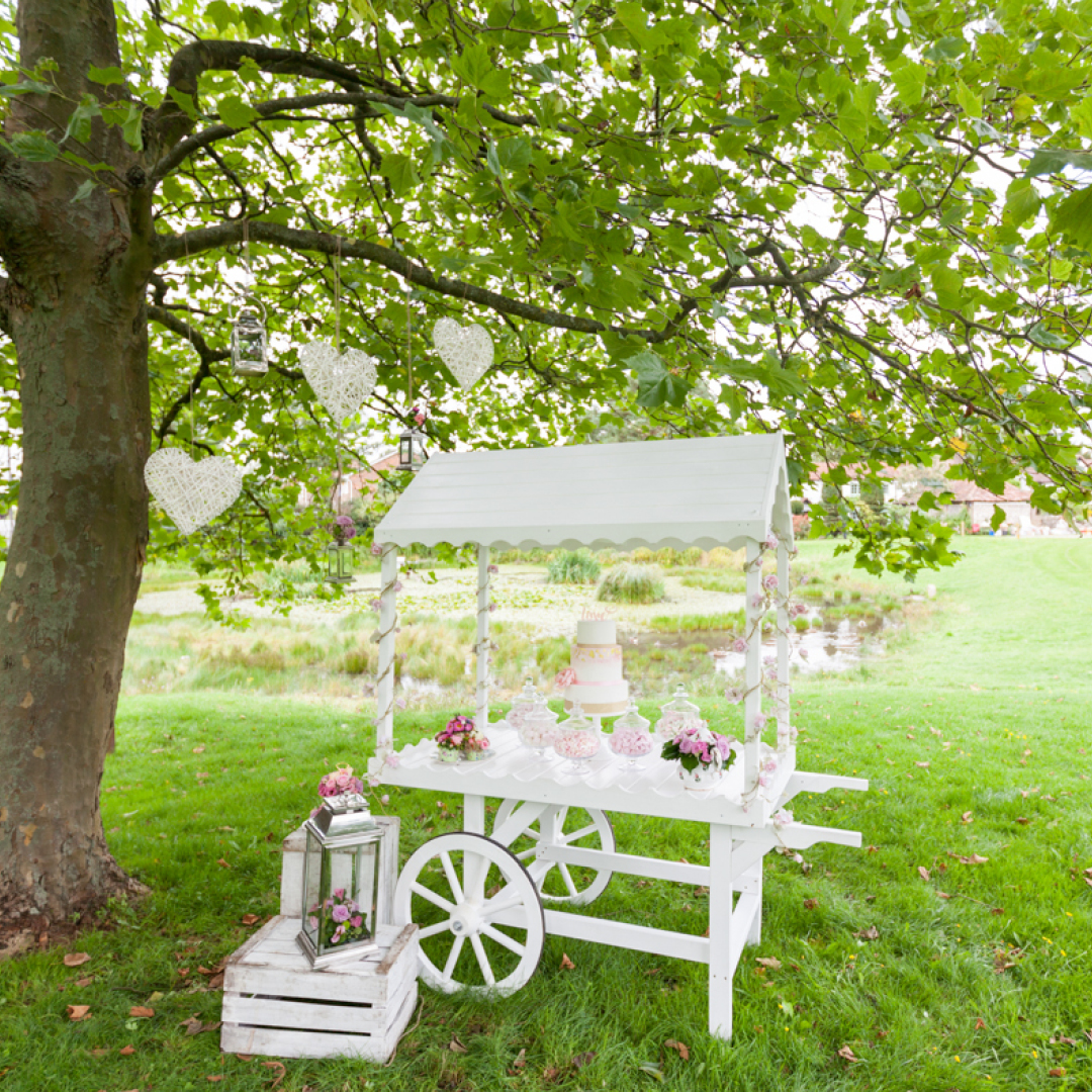 Shabby chic sweet cart, English Country Garden Wedding