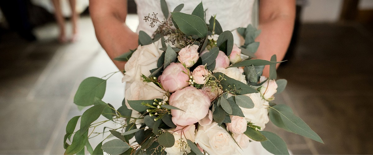 Spring has sprung! | Top 4 Spring wedding bouquet tips