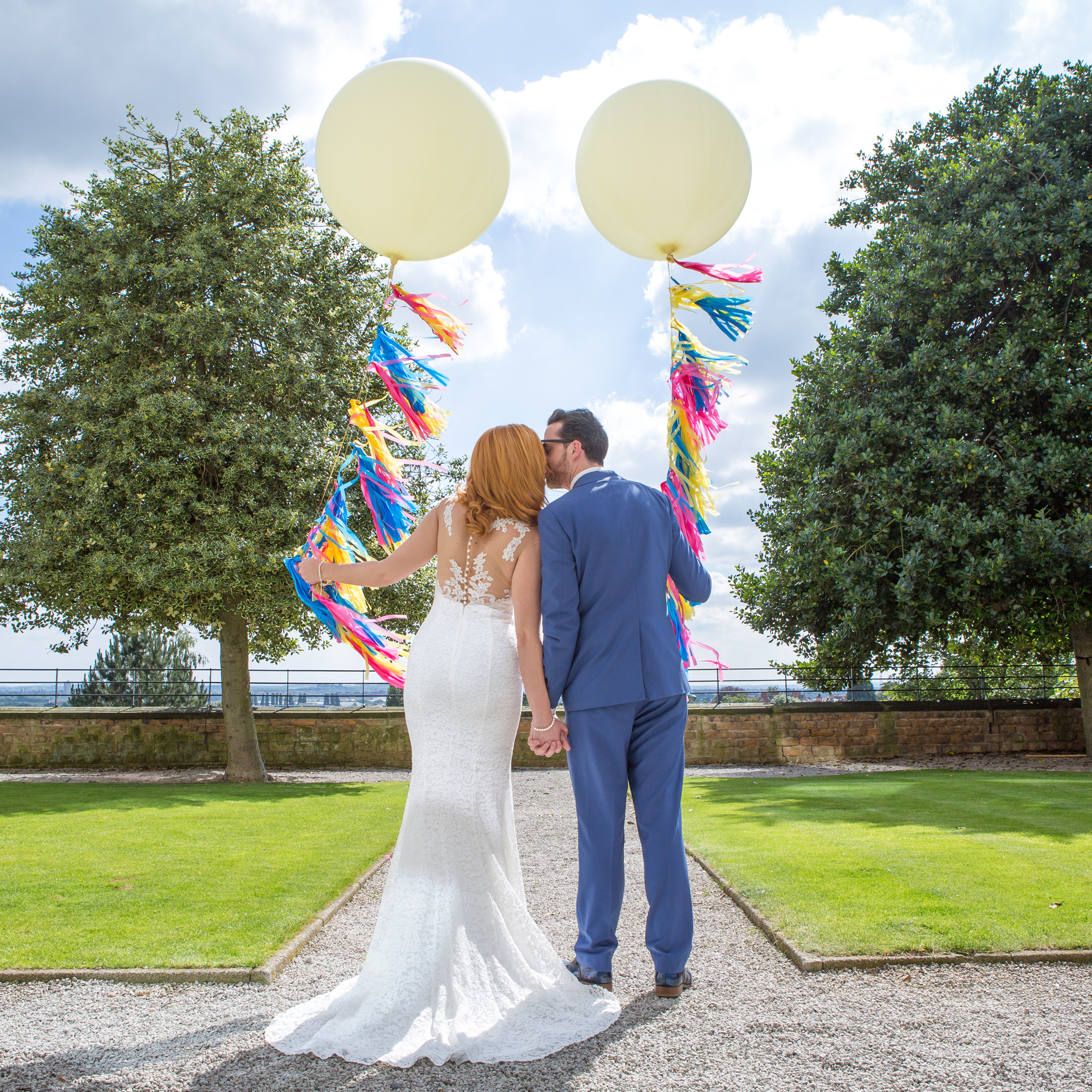 wedding balloon release, wedding decorations with balloons