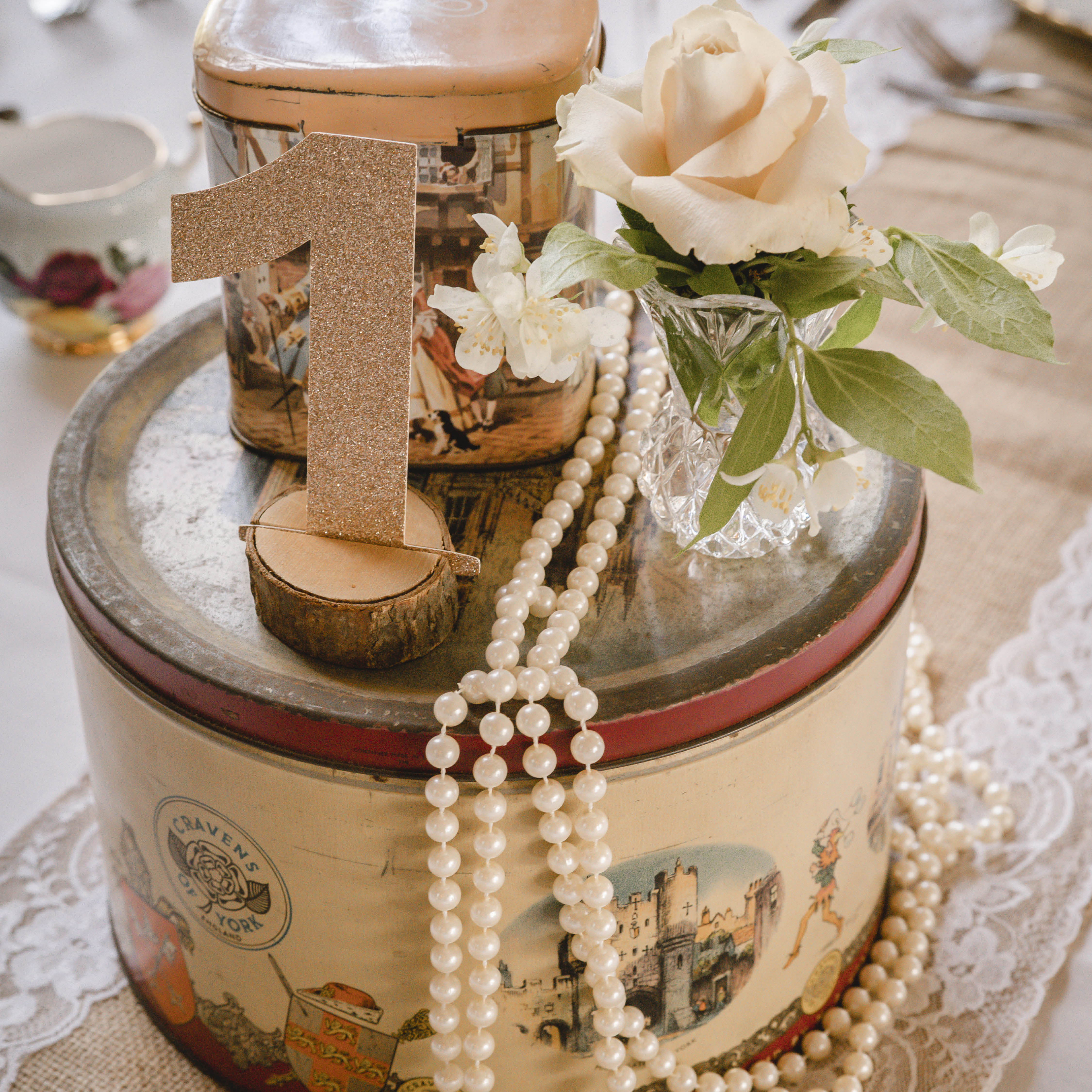 vintage table centrepiece, vintage 1940s tea party wedding